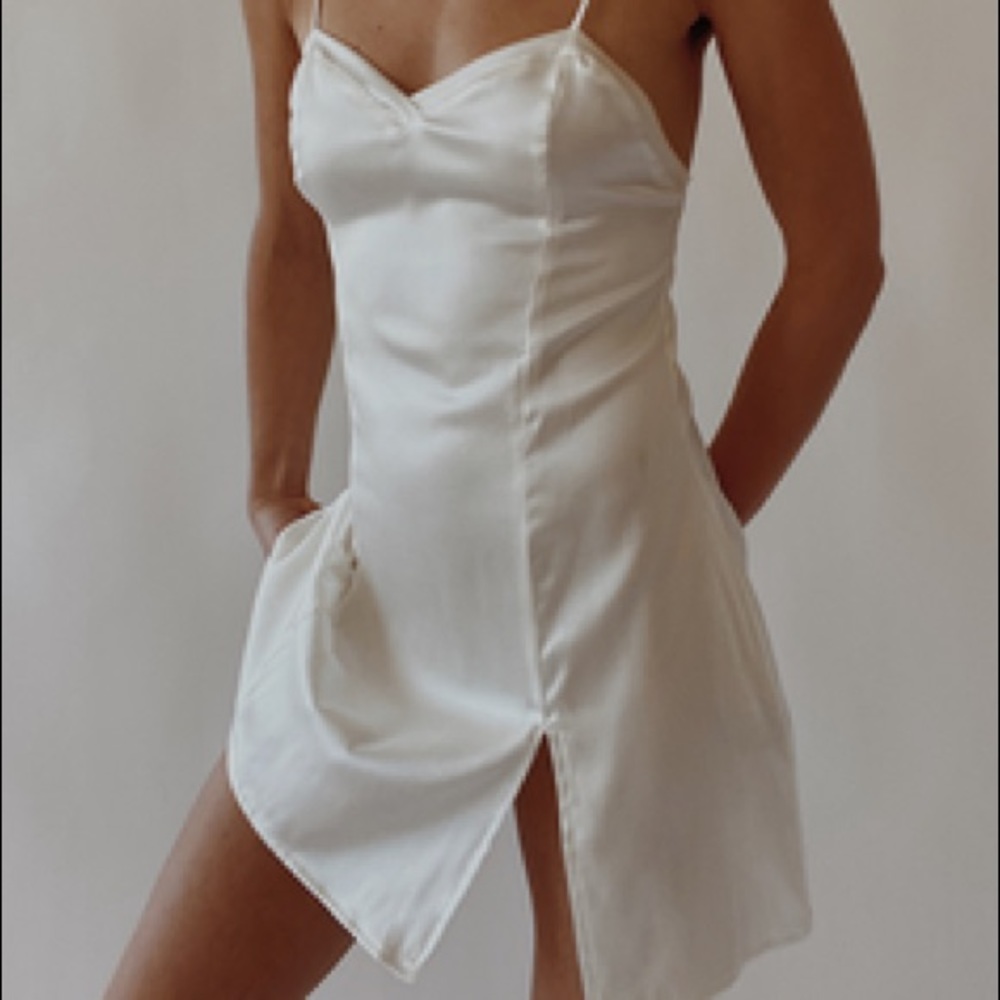 COPY - COPY - TROIS THE LABEL